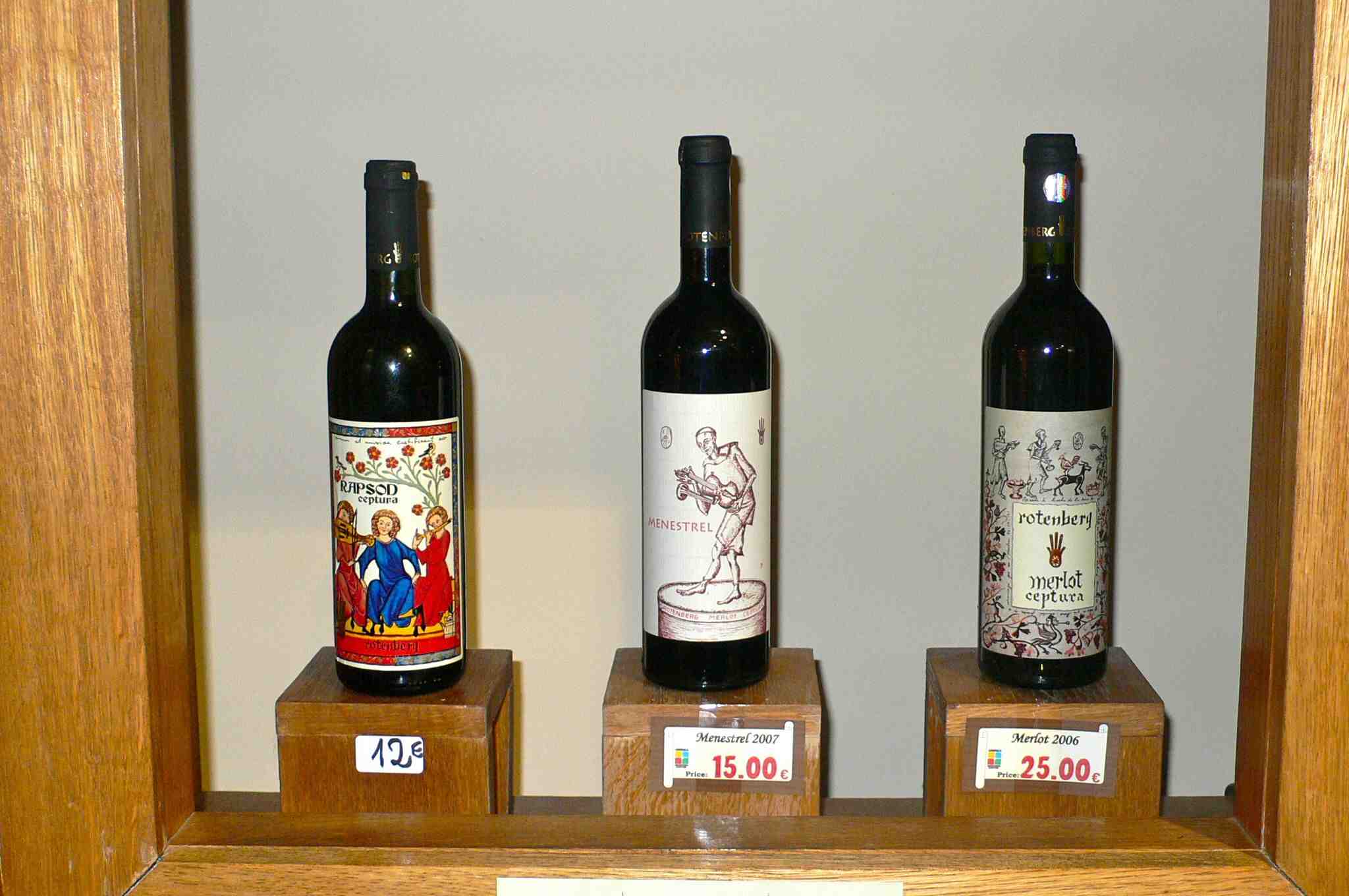 site_vinsroum1.jpg site_vinsroum1.jpg